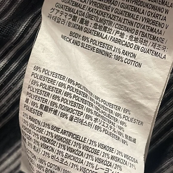 Juniors Small Vans tshirt - Picture 6 of 6